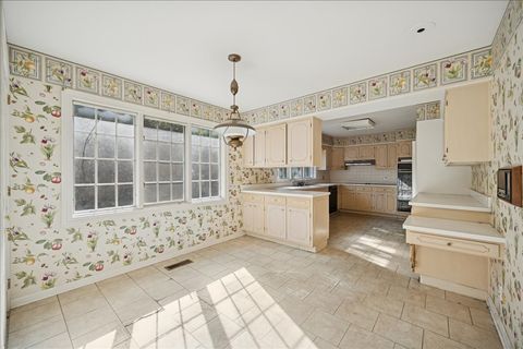 Tiny photo for 1080 Hillcrest Road, Glencoe, IL 60022 (MLS # 12517534)