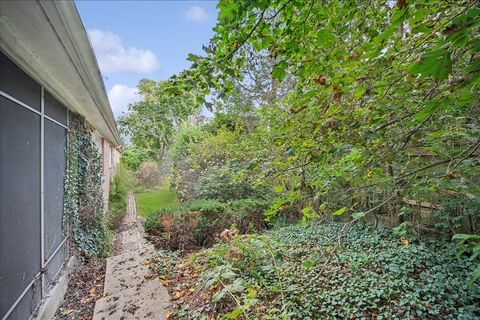 Tiny photo for 1080 Hillcrest Road, Glencoe, IL 60022 (MLS # 12517534)