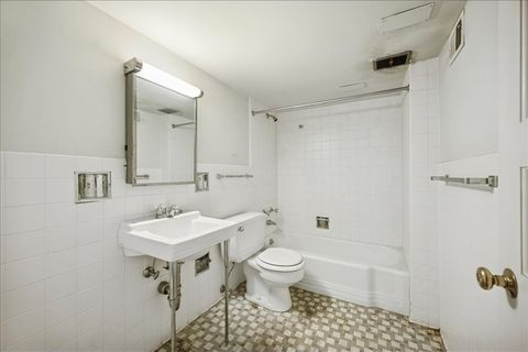 Tiny photo for 1080 Hillcrest Road, Glencoe, IL 60022 (MLS # 12517534)