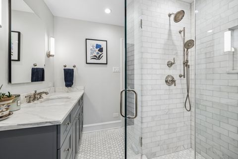 Tiny photo for 943 N Oak Park Avenue, Oak Park, IL 60302 (MLS # 12605543)