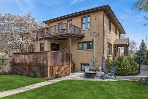 Tiny photo for 943 N Oak Park Avenue, Oak Park, IL 60302 (MLS # 12605543)