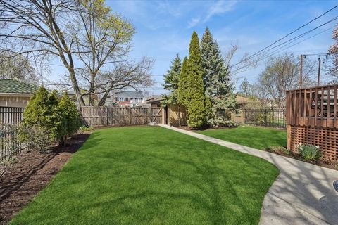 Tiny photo for 943 N Oak Park Avenue, Oak Park, IL 60302 (MLS # 12605543)