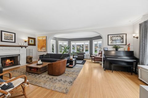 Tiny photo for 943 N Oak Park Avenue, Oak Park, IL 60302 (MLS # 12605543)