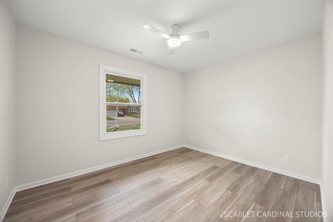 Tiny photo for 1041 N Elmwood Drive, Aurora, IL 60506 (MLS # 12620837)