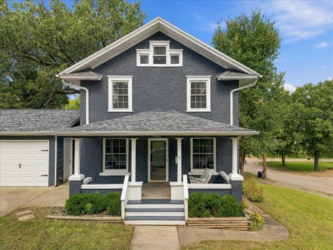 Tiny photo for 1302 Caroline Avenue, Clinton, IA 52732 (MLS # 12765196)