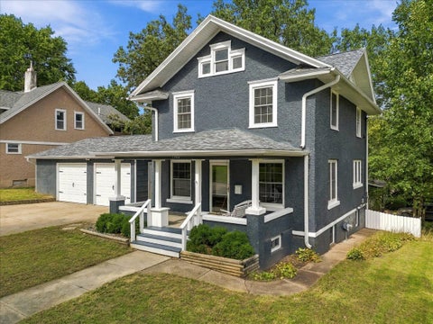Photo of 1302 Caroline Avenue, Clinton, IA 52732 (MLS # 12765196)