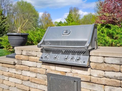 Tiny photo for 37W220 MISSION HILLS Drive, St. Charles, IL 60175 (MLS # 12590740)