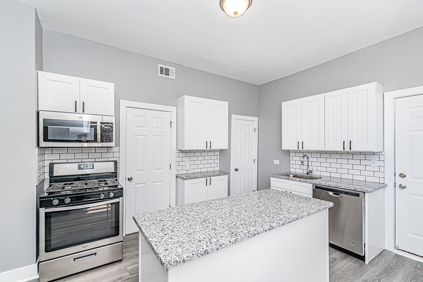 1806 N Richmond Street