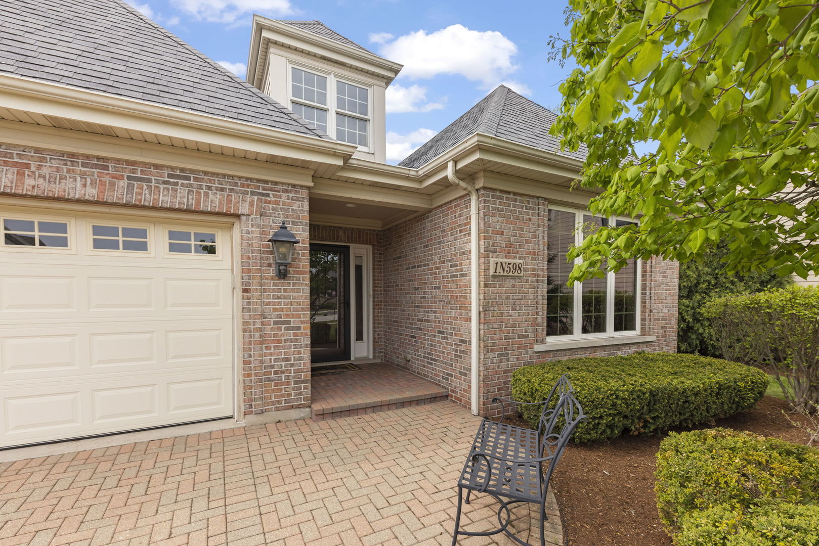 1N598 Golf View Lane