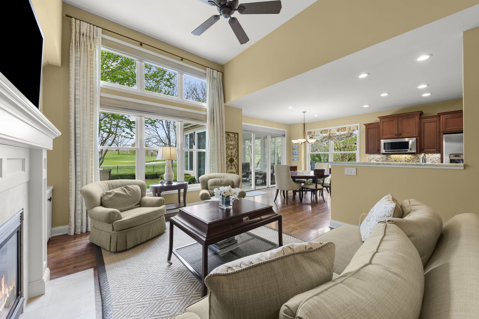 1N598 Golf View Lane