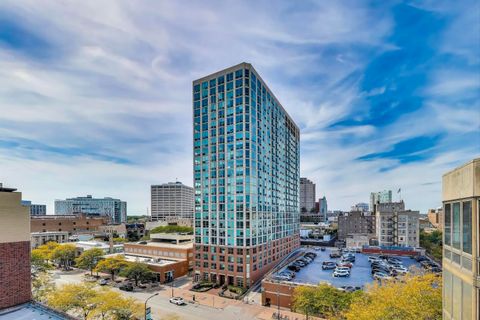 Tiny photo for 522 Church Street #3D, Evanston, IL 60201 (MLS # 12469085)