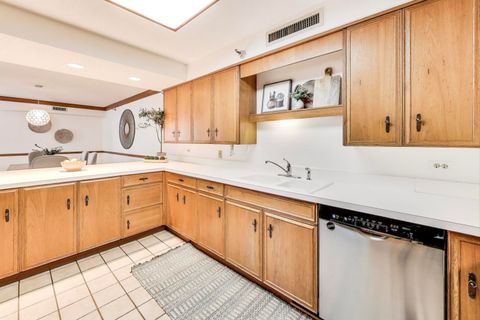 Tiny photo for 522 Church Street #3D, Evanston, IL 60201 (MLS # 12469085)
