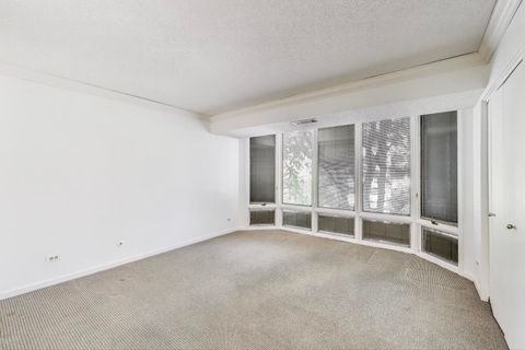Tiny photo for 522 Church Street #3D, Evanston, IL 60201 (MLS # 12469085)