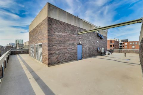 Tiny photo for 522 Church Street #3D, Evanston, IL 60201 (MLS # 12469085)