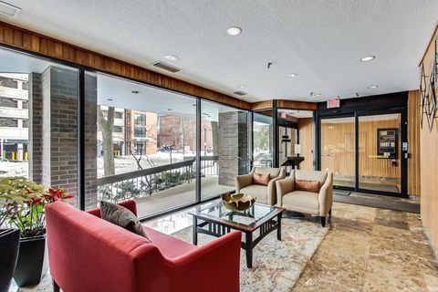 Tiny photo for 522 Church Street #3D, Evanston, IL 60201 (MLS # 12469085)