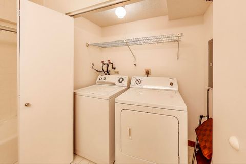 Tiny photo for 522 Church Street #3D, Evanston, IL 60201 (MLS # 12469085)
