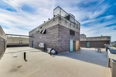 Tiny photo for 522 Church Street #3D, Evanston, IL 60201 (MLS # 12469085)