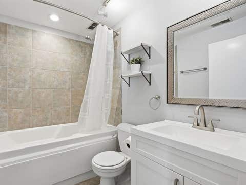 Tiny photo for 212 W Washington Street #1707, Chicago, IL 60606 (MLS # 12673996)