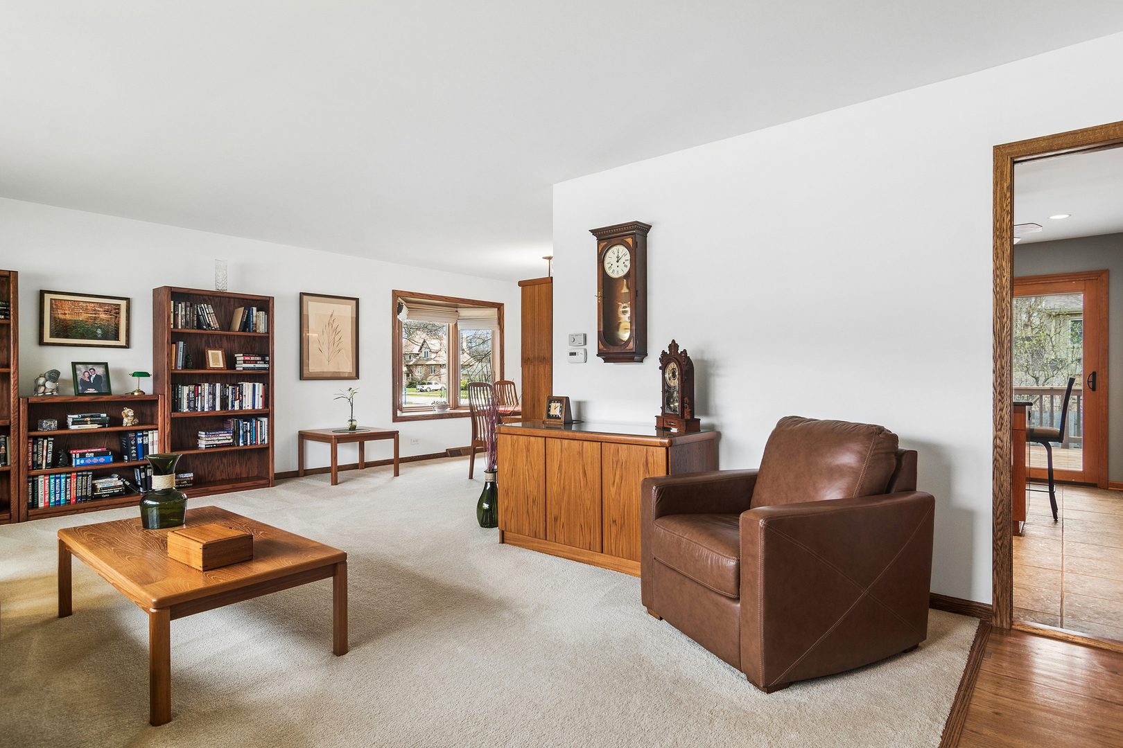 111 N Wilshire Lane