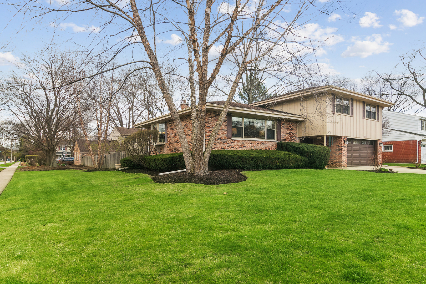 111 N Wilshire Lane