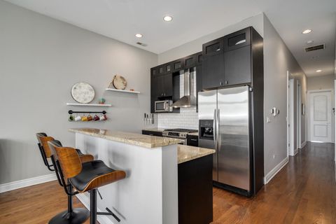 Tiny photo for 2710 W Chicago Avenue #4, Chicago, IL 60622 (MLS # 12557320)