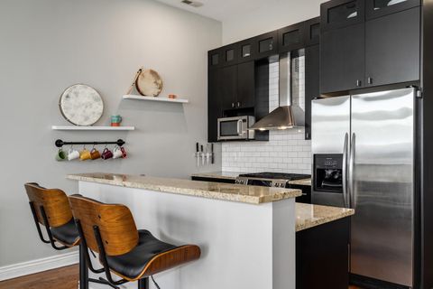 Tiny photo for 2710 W Chicago Avenue #4, Chicago, IL 60622 (MLS # 12557320)