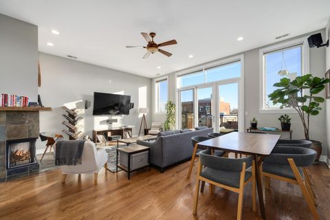 Tiny photo for 2710 W Chicago Avenue #4, Chicago, IL 60622 (MLS # 12557320)