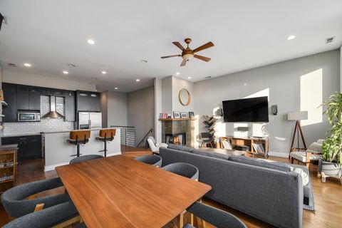 Tiny photo for 2710 W Chicago Avenue #4, Chicago, IL 60622 (MLS # 12557320)