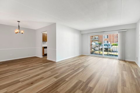 Tiny photo for 322 Park Avenue #2A, Clarendon Hills, IL 60514 (MLS # 12473749)