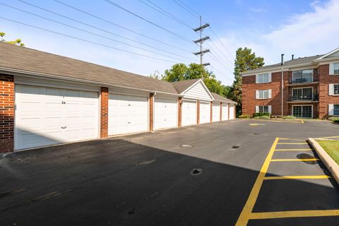 Tiny photo for 322 Park Avenue #2A, Clarendon Hills, IL 60514 (MLS # 12473749)
