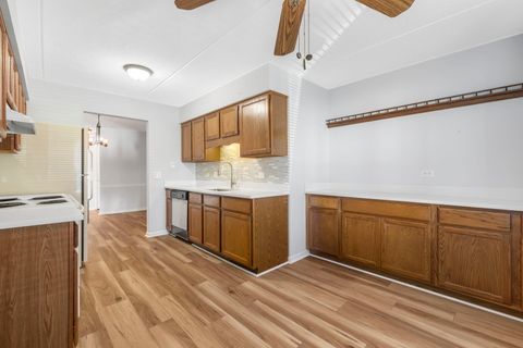 Tiny photo for 322 Park Avenue #2A, Clarendon Hills, IL 60514 (MLS # 12473749)