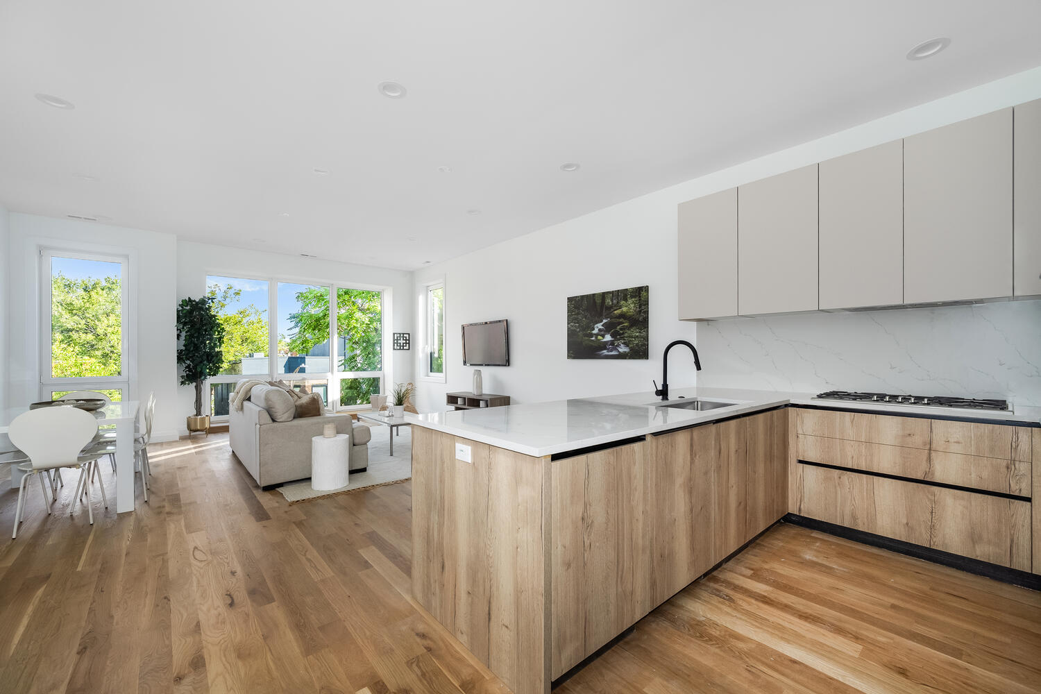 2651 W Augusta Boulevard 3