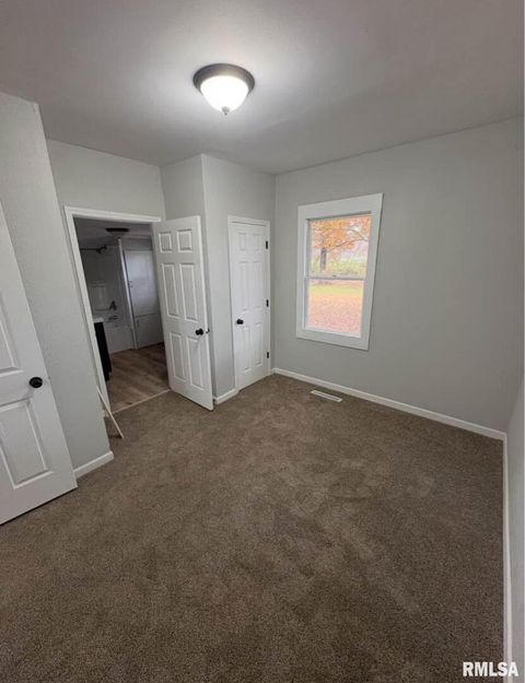 Tiny photo for 618 S McLeansboro Street, Benton, IL 62812 (MLS # EB460658)