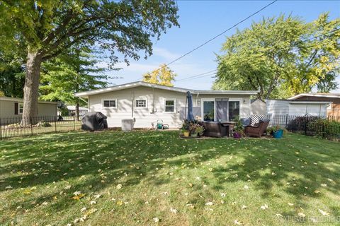 Tiny photo for 320 Harmony Drive, North Aurora, IL 60542 (MLS # 12481186)