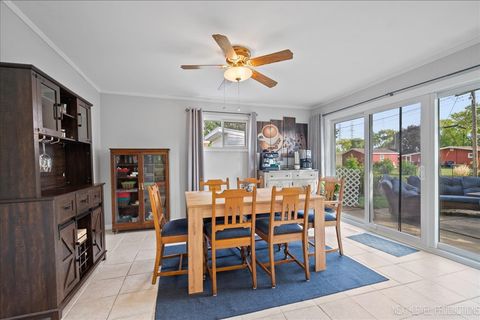 Tiny photo for 320 Harmony Drive, North Aurora, IL 60542 (MLS # 12481186)