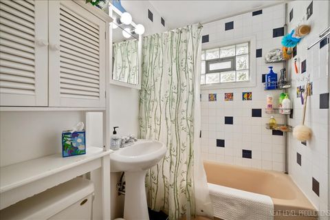 Tiny photo for 320 Harmony Drive, North Aurora, IL 60542 (MLS # 12481186)