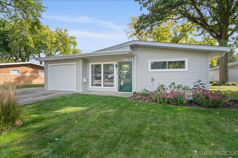 Photo of 320 Harmony Drive, North Aurora, IL 60542 (MLS # 12481186)