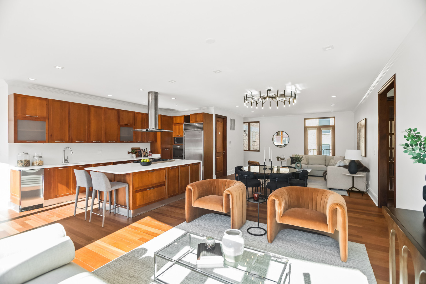 1152 W Fulton Market 4A