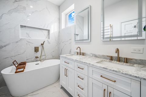 Tiny photo for 956 N Wood Street #PH, Chicago, IL 60622 (MLS # 12558345)