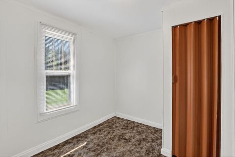 Tiny photo for 822 W Kennicott Street, Carbondale, IL 62901 (MLS # 12617811)