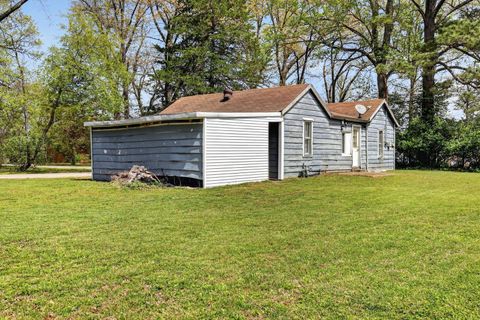 Tiny photo for 822 W Kennicott Street, Carbondale, IL 62901 (MLS # 12617811)