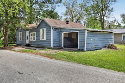 Tiny photo for 822 W Kennicott Street, Carbondale, IL 62901 (MLS # 12617811)