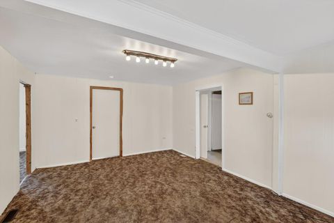 Tiny photo for 822 W Kennicott Street, Carbondale, IL 62901 (MLS # 12617811)