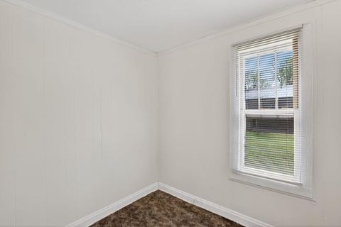 Tiny photo for 822 W Kennicott Street, Carbondale, IL 62901 (MLS # 12617811)