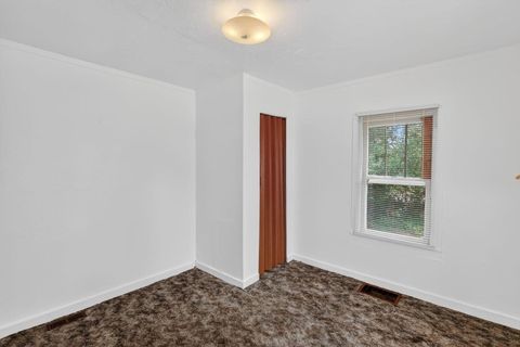 Tiny photo for 822 W Kennicott Street, Carbondale, IL 62901 (MLS # 12617811)