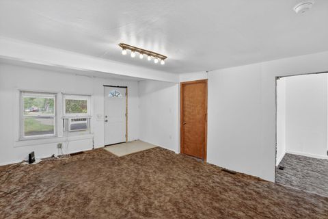 Tiny photo for 822 W Kennicott Street, Carbondale, IL 62901 (MLS # 12617811)