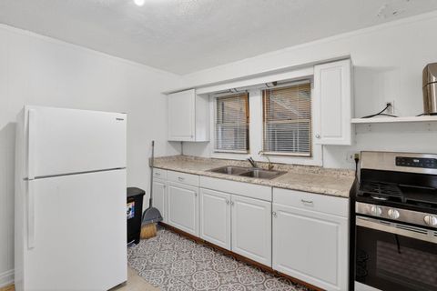 Tiny photo for 822 W Kennicott Street, Carbondale, IL 62901 (MLS # 12617811)