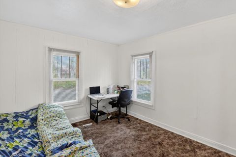 Tiny photo for 822 W Kennicott Street, Carbondale, IL 62901 (MLS # 12617811)