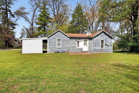 Tiny photo for 822 W Kennicott Street, Carbondale, IL 62901 (MLS # 12617811)