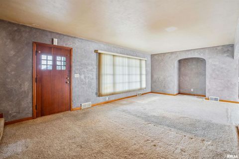 Tiny photo for 5001 NORTHWEST Boulevard, Davenport, IA 52806 (MLS # QC4269770)